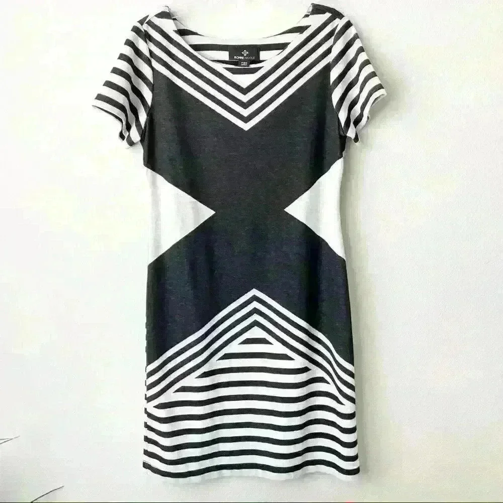 RONNI NICOLE | Black & White Mini Dress Size Small